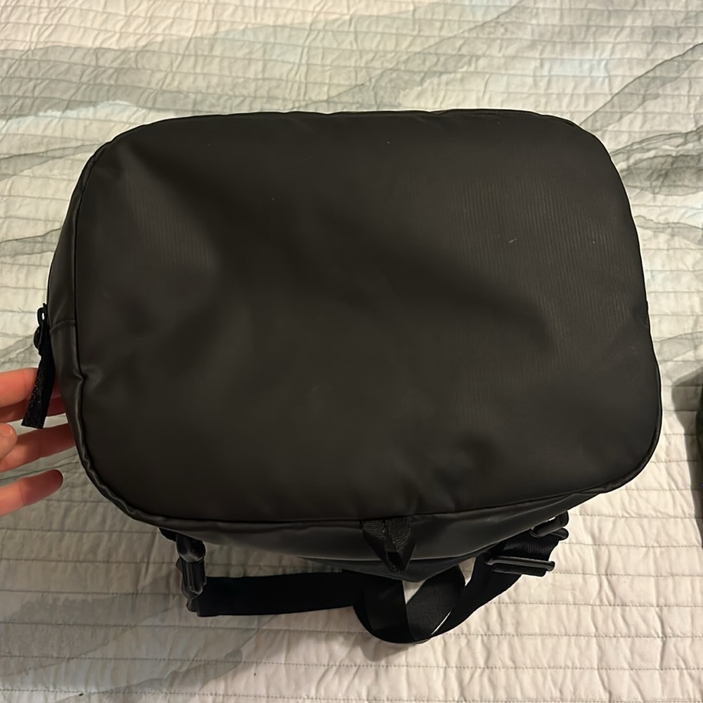 Hurley Bucket Backpack - image 6